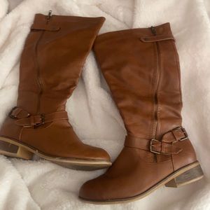 Cognac knee boots